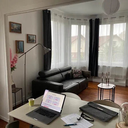 Visiter Et Travailler Pres De Paris - Kalula Clamart